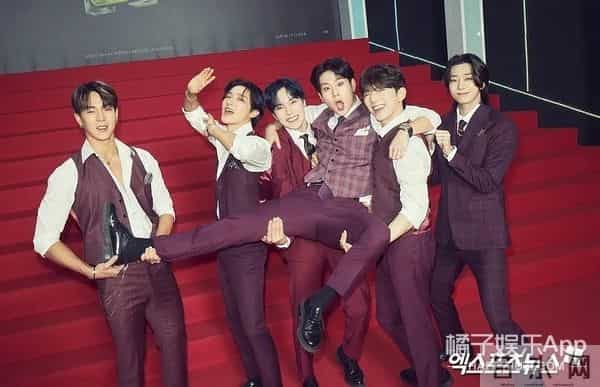 MAMA颁奖礼开场舞台神似煤气灶，特效拉胯，韩国人审美就这？