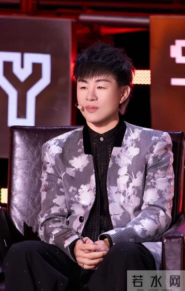 分手9年再看胡彦斌郑爽,一个身价过亿,一个证实张翰没说错