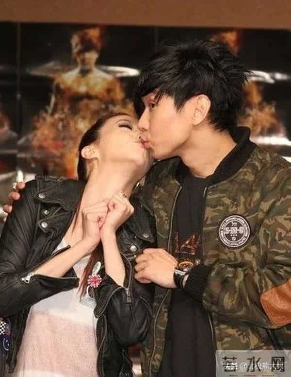 “把妹小能手”林俊杰的猎艳日记