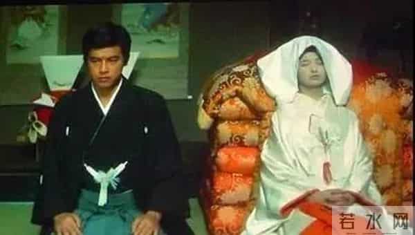 偷骨灰“配阴婚”，这不是阴间事，是人间世