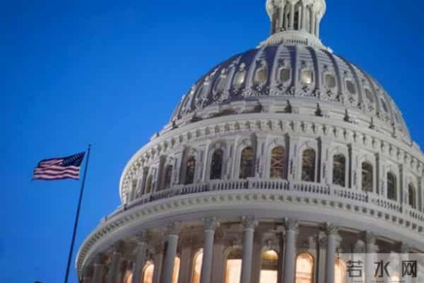 美国女政客陷入“艳照门”,不雅照被外人拿到,要求尊重自己隐私