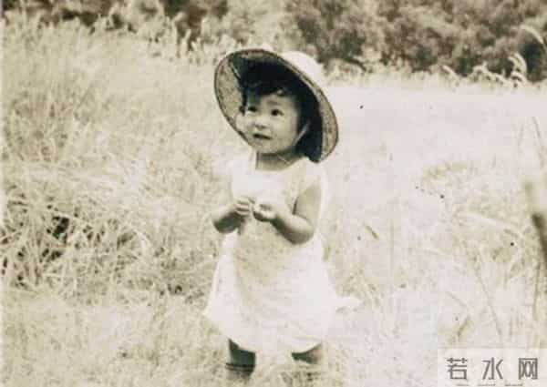 悲伤的张静初，跌落的口碑犹如尿崩一般，再也回不去了