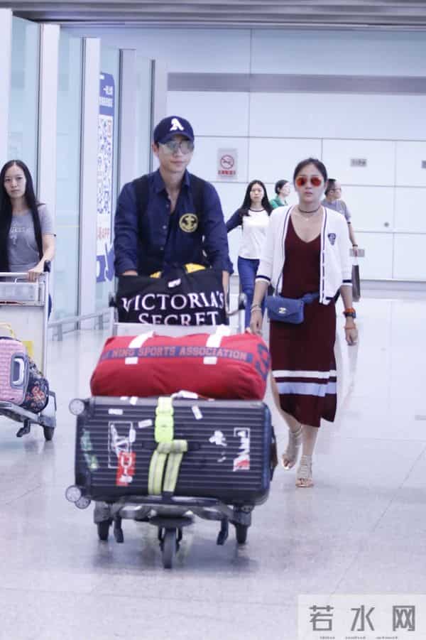 深扒魏晨老婆!长相甜美出身于内地首个女团,婆媳关系更羡煞旁人