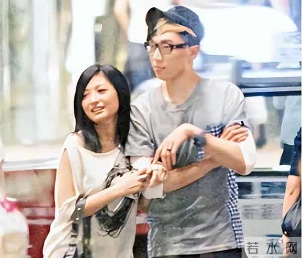 香港女星连诗雅,混乱情史背后藏着什么秘密?