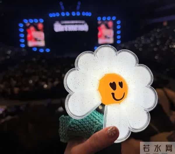 贾静雯看权志龙演唱会被质疑拿“公关票”,本人回应