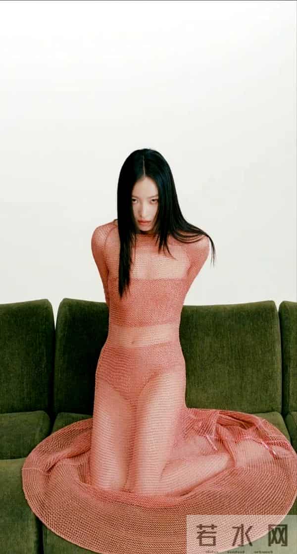 倪妮各种礼服裙子，深V，抹胸，大长腿，丝袜等等，凸显完美身材