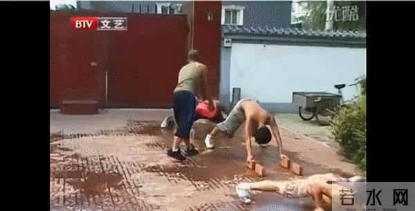 女装大佬?卖螺蛳粉?这个刚红起来的男星,私下居然是"两副面孔"