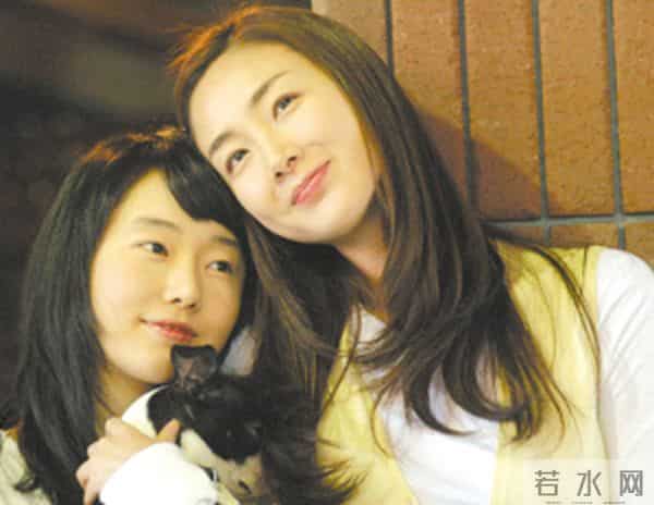 她曾爆红艳压李孝利 37岁从杀马特持续换脸美得惊人