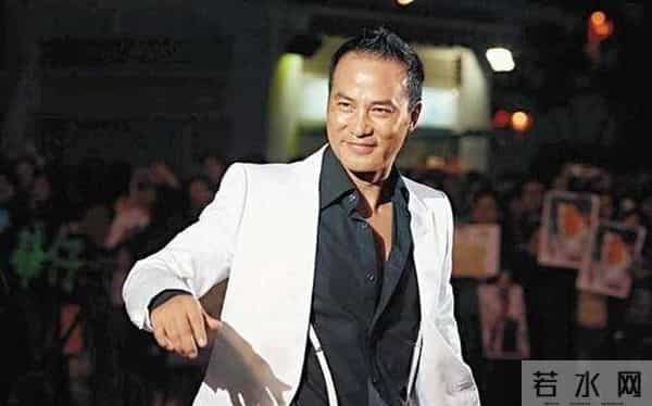 父亲被杀,被逼拍风月片,苦熬46年,任达华终成大佬