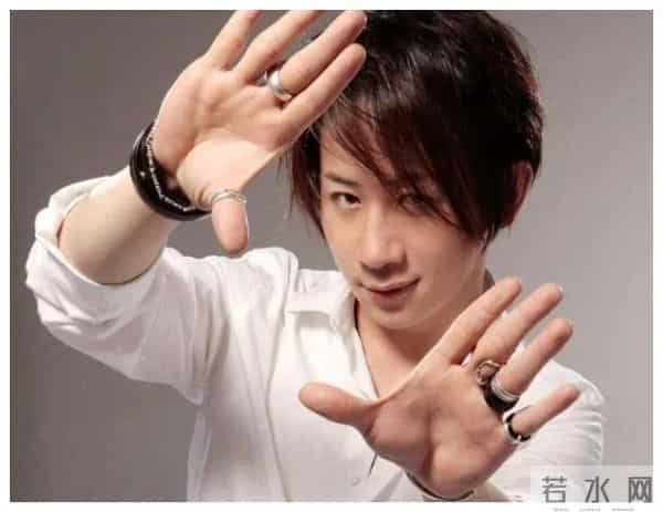 曾被传遭到封杀，上过央视春晚的魔术师刘谦，如今怎么样了？