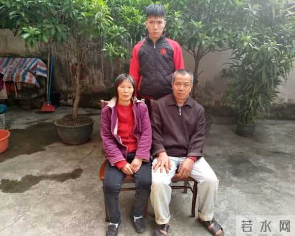 民众镇评出“十大最美家庭” 快来看是否有你认识的邻居