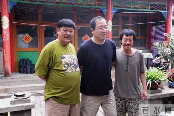 雪村：离过一次婚，2婚娶小13岁娇妻，和父亲相爱相杀