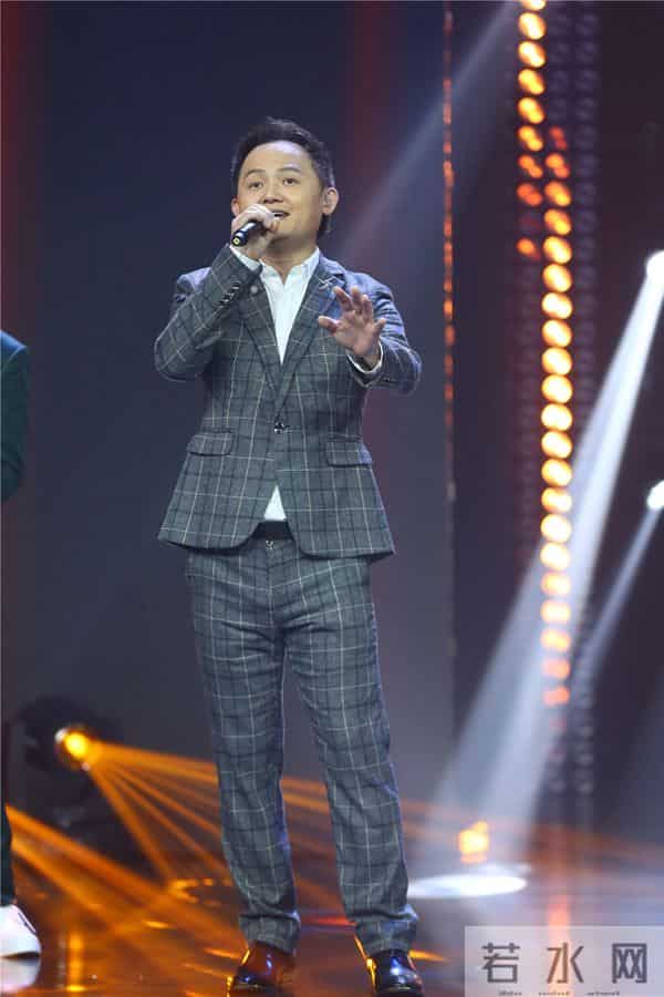 华少朱丹同台“相爱相杀”《嗨！蓝朋友》重燃“记歌词”战火