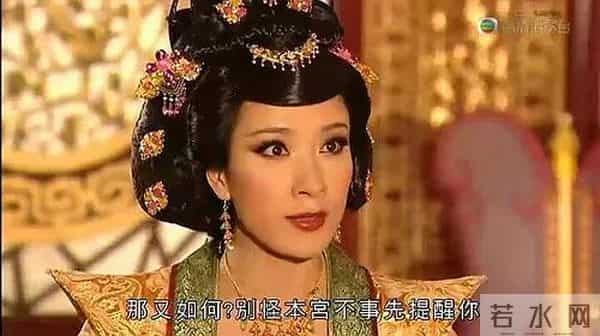 《宫心计》花絮曝光,陈豪自己补妆,杨怡戏服下的破洞牛仔裤亮了