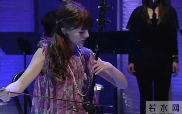 “隐形富婆”阿兰：手戴亿万天珠，21岁打败王菲，在日本比肩成龙