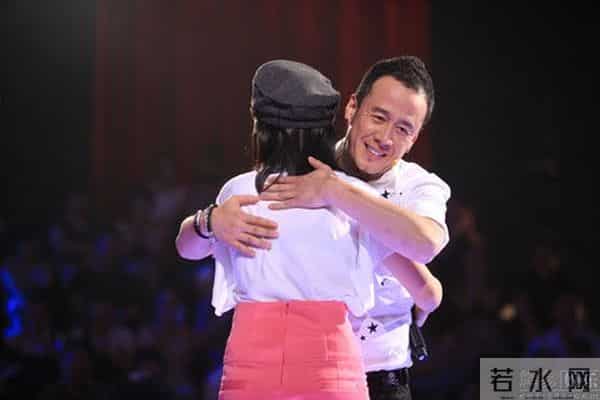 杨坤丁丁师生地下情炒冷饭，爱要坦荡荡，炒的那么厉害哪里是真相