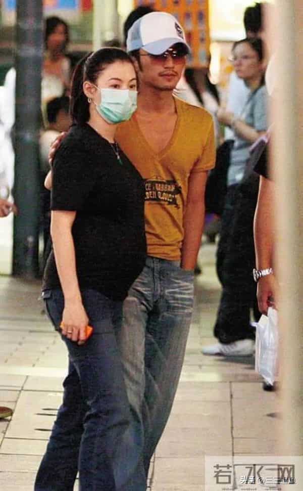 2010年，张柏芝挺着大孕肚，四肢纤细胖到180斤，依旧美的不像话