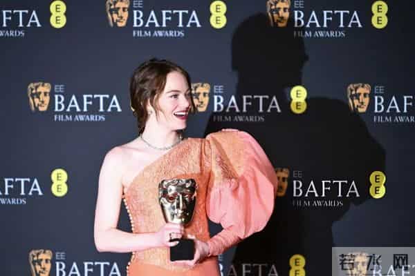 女神全裸出镜，35岁二封影后