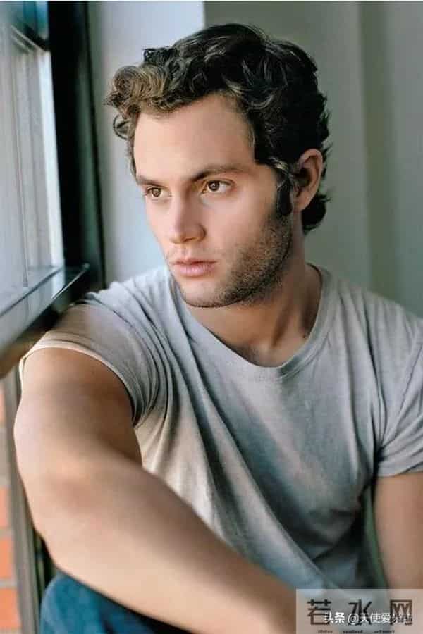 “狼人”泰勒·洛特纳低调订婚,《暮光之城》三主角如今怎样了?