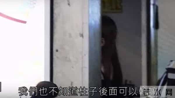 陶喆被曝再出轨？深夜与一短裙女子举止亲密，一路牵手关怀备至