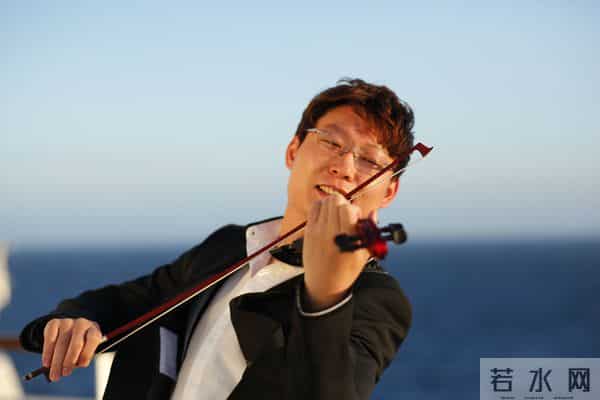 来看看,2017年福海冬捕节可以看到哪些明星?