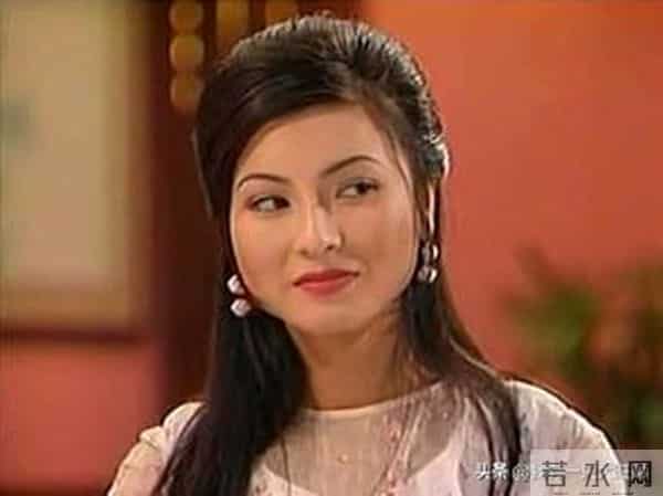 《我和春天有个约会》完美融合精明与单纯的金露露，因美好而幸福