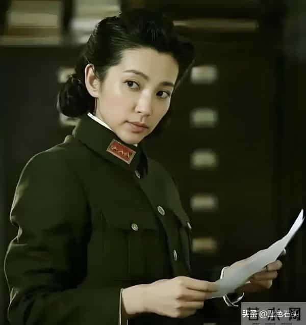 1999年，42岁石涛为追求李冰冰，仅用一招俘获芳心。