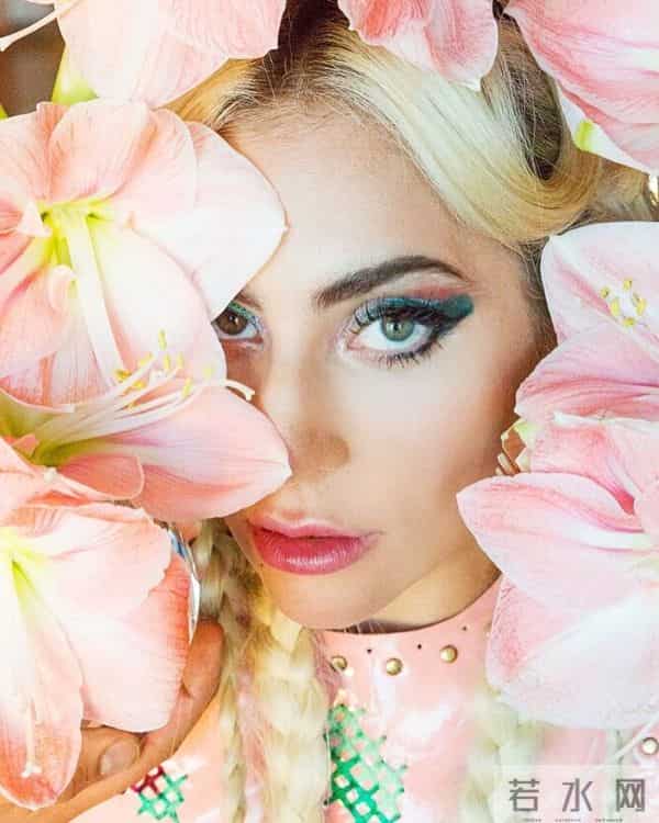 Lady Gaga也要出美妆？史上最时髦王妃今日大婚！