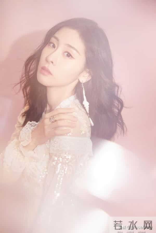 当红女明星与确诊患者乘坐同一航班,身份被曝光,本人亲自回应