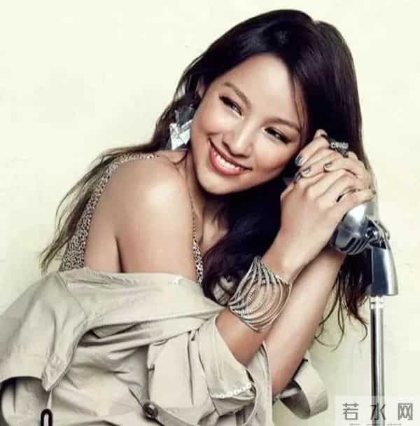 还记得性感女神李孝利吗?这才是20年来真正的“大女主”人设