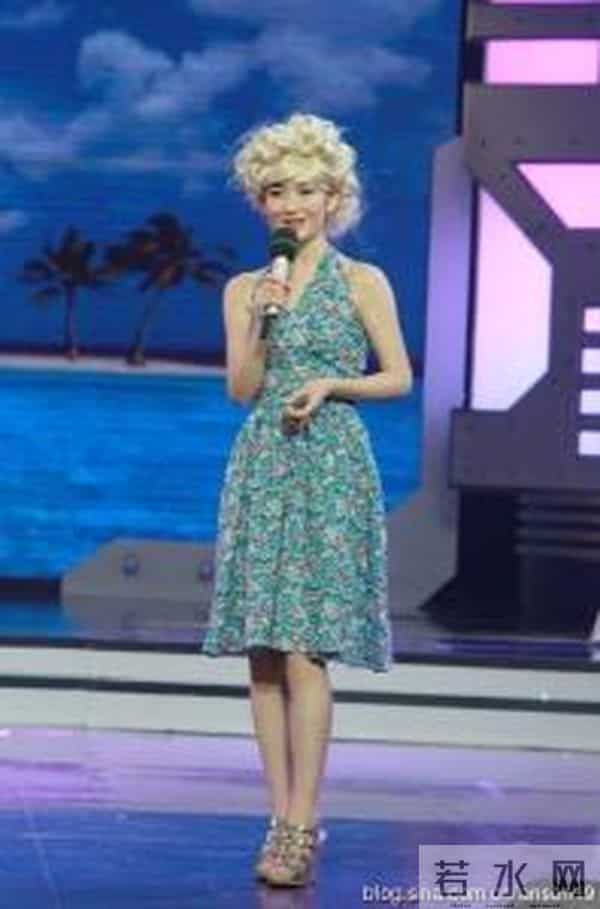 回顾谢娜在《百变大咖秀》中的各种装扮,娜姐真是扮啥像啥