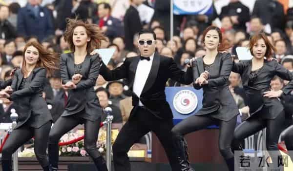 凭《江南style》2月狂赚150亿，曾风靡全球的鸟叔，为何被封杀？