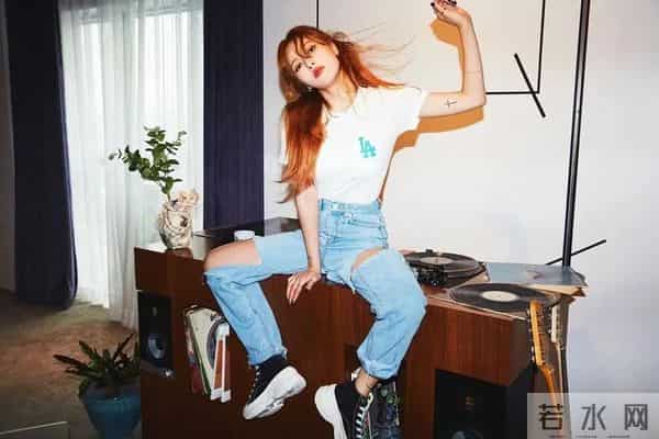 公费恋爱,泫雅也太敢了