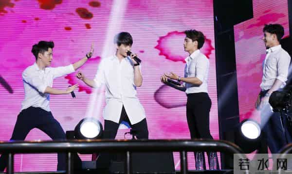 金恩圣张檬大婚，天天兄弟和至上励合集体隐身，张远因档期而缺席