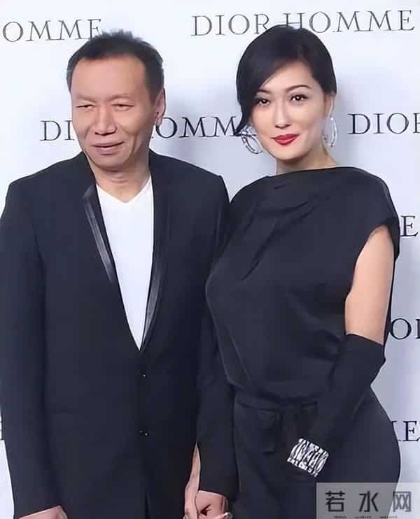 被老外骗财又骗色,反手就嫁北京亿万富豪,如今无儿无女也很受宠