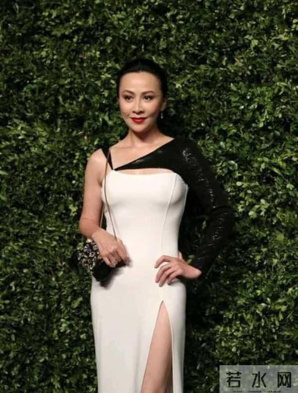 梁朝伟刘嘉玲结婚17年,膝下无儿无女,聚少离多成婚姻常态