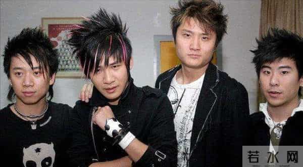 大张伟的人间清醒:坚持与兄弟AA分账,拒绝黄小蕾专爱胖老婆