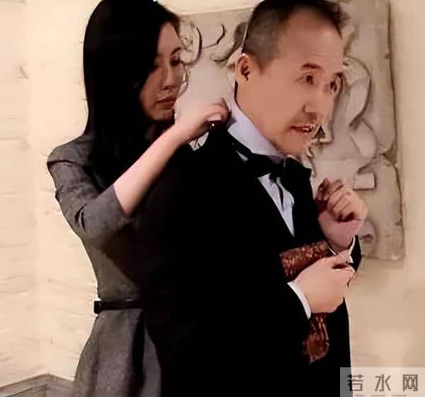 亿万资产舍与得，王石携手女星，幸福人生如何炼成