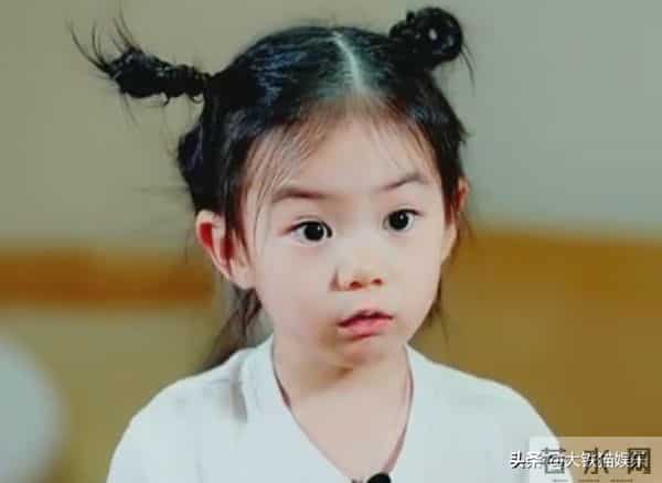 《披荆哥哥》首播，嫂子们组团秀恩爱，太太团12位成员颜值差异大