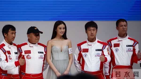 被前任一渣再渣，私密照两次外泄，车模兽兽看男人的眼光太差了