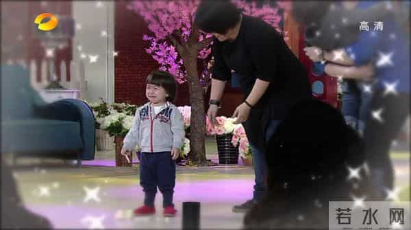 还记得《天才宝贝》的小主角吗？长大后兄弟三人长相太逆天了!