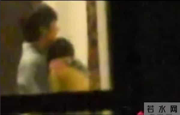 丑出新高度！ 长成这样的他曾被董洁爱过