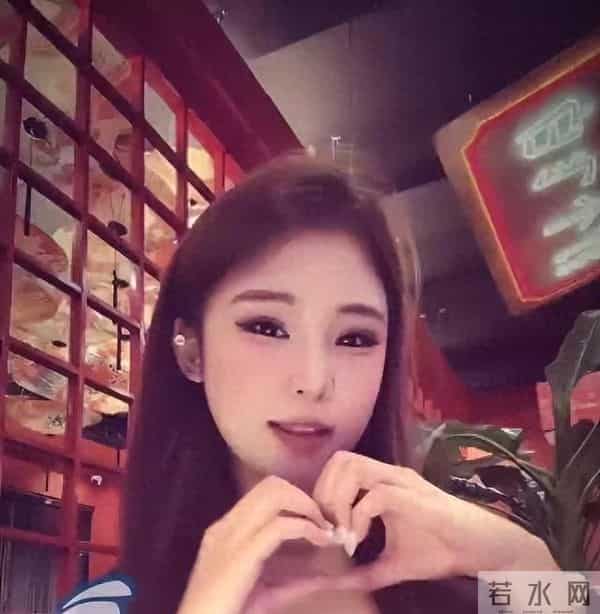 网红“橙子姐姐”涉电诈素颜被捕，我却关心网络上的美女如此假？