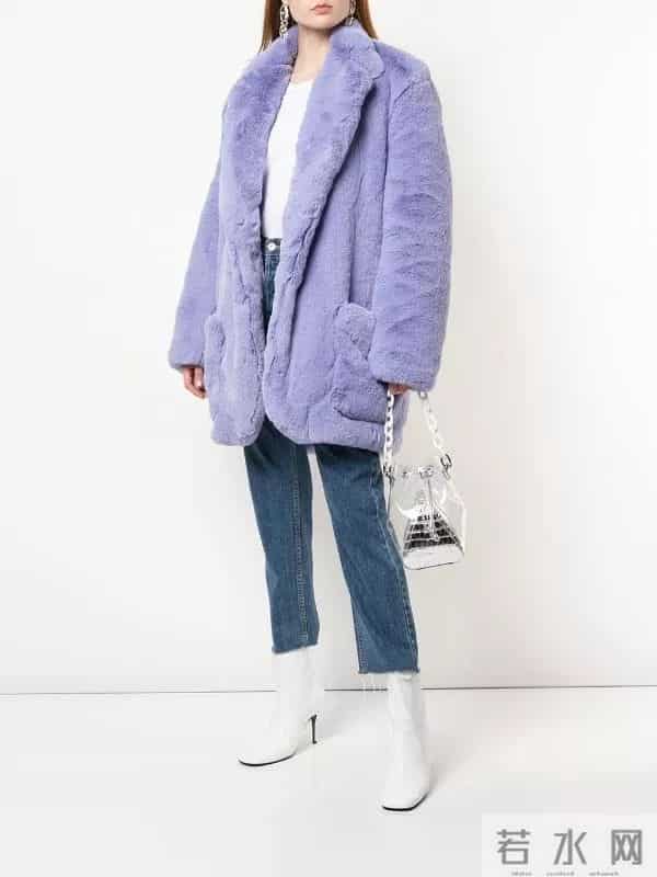 让她们美出天际的包包，居然赢在一根“条”上？