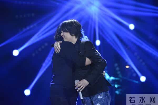 能在老狼失恋的时候陪他一起抹眼泪的男人,只有高晓松了