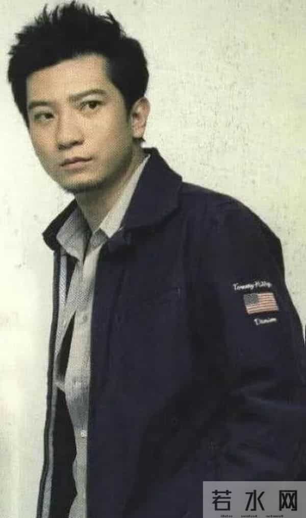 汤唯的缤纷情史，靠美貌征服了8个男人，嫁韩国离异导演终获幸福