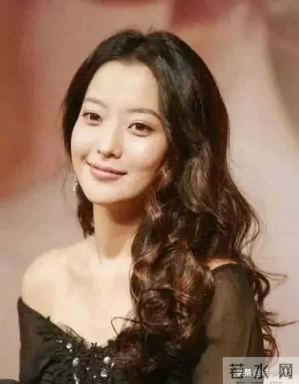 公主脸配牛鼻环，韩国逃跑女星新花招，酷似金喜善的脸会变啥样