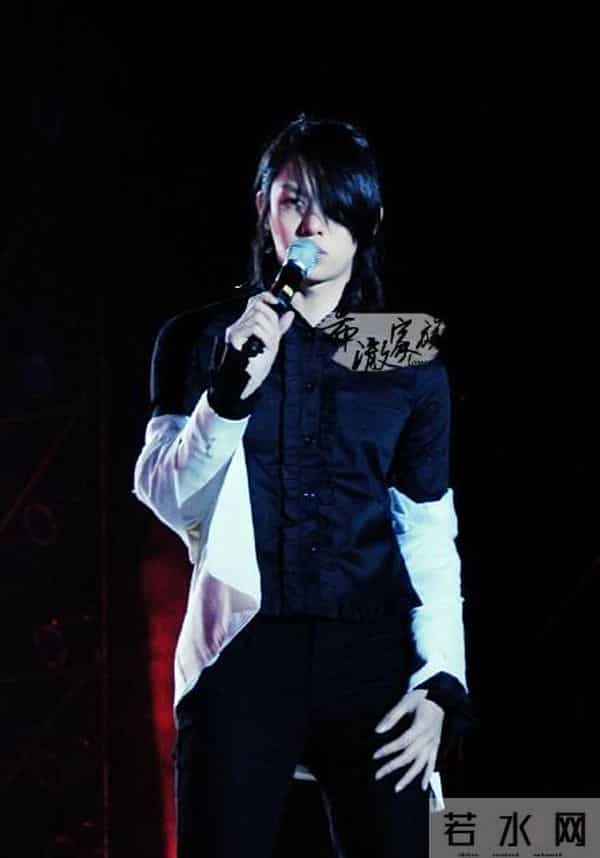 SJ金希澈14年前车祸严重,判定残疾4级,已无法参加组合活动