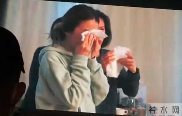 “娱圈勇士”Ella：暧昧吴尊被否认，闪婚软饭男，公开分娩全过程