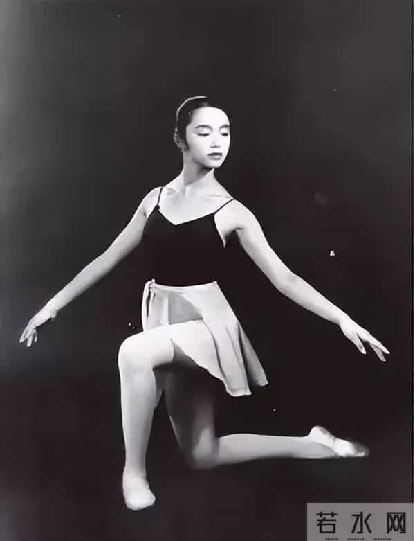 2011年姚晨凌潇肃离婚,两人10年“离婚大战”,谁才是最后的赢家